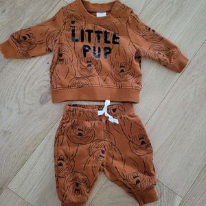 Newborn sweatsuit set